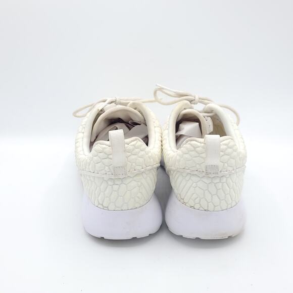 Nike Roshe One DMB QS Rosherun Triple White 824286-100 women's size 7 - Picture 6 of 9